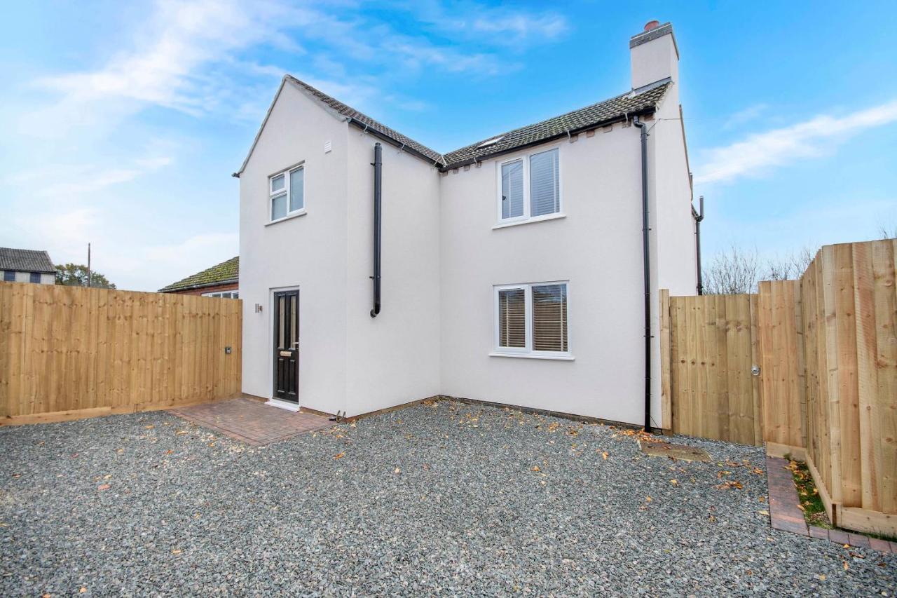 Newly Renovated Rural Cottage In North Scarle Lincoln Eksteriør billede